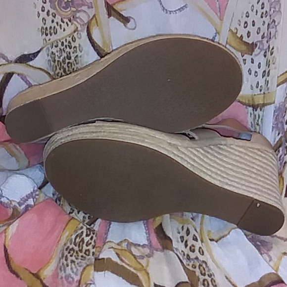 Michael Kors Wedge Sandal - Picture 6 of 8